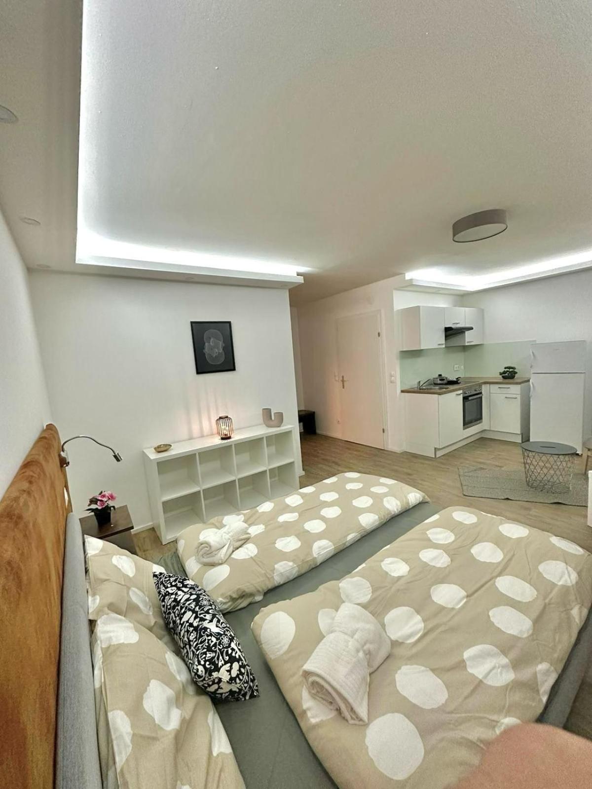 Ar Living Vienna Klosterneuburger Studios Buitenkant foto
